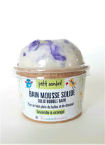 Bain mousse solide, Petit nombril